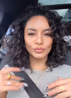 Vanessa Hudgens Hair Short, Vanessa Hudgens Bob Haircut, Vanessa Hudgens Short Hair Curly, Vanessa Hudgens Long Hair, Medium Length Curly Haircuts, Vanessa Hudgens Short Hair, Vanessa Hudgens Face, Vanessa Hudgens Hair, Textured Haircut