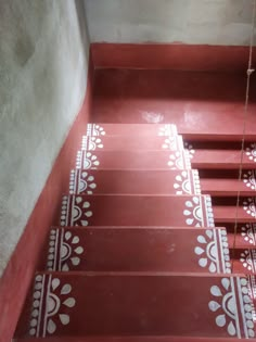 #alpona #easyalponadesign#interest Diwali Alpona Design Bengali, Rangoli Designs For Stairs Corner, Alpona Design For Stairs, Wall Alpona Design, Alpana Designs Border, Diwali Alpona Design, Steps Rangoli Designs, Easy Alpona Designs, Easy Alpana Designs Bengali