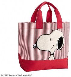 Snoopy Merchandise, Snoopy Classroom, Snoopy Bag, Kids Accessories Fashion, Christmas Tabletop, Backpack For Teens, Snoopy Love, Snoopy And Woodstock, Peanuts Snoopy