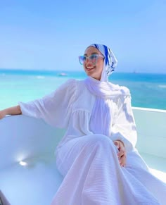 Beach Outfit For Hijab, Maldives Hijab Outfit, Hijabi Honeymoon Outfits, Hijabi Beach Outfit Summer Dresses, Muslimah Beach Outfit, Beach Hijab Outfit Ideas, Hijabi Beach, Hijab Beach Outfit