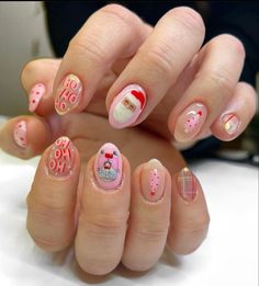 Utah Nails Fall, Girly Pop Nails, Fun Fall Nail Art, Beach Christmas Nails, Christmas Gel X Nails, Fun Christmas Nail Designs, Europe Trip Nails, Popular Christmas Nails, Vintage Christmas Nails