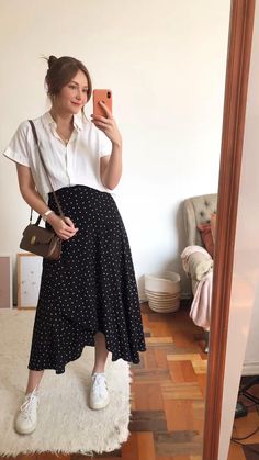 Polka Dot Skirt Outfit, Dot Skirt Outfit, Cute Modest Outfits, Pattern Skirt, Wardrobe Tips, Outfits Chic, Nice Style, White Button Up