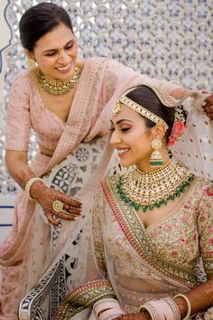 Mother of the bride in a pastel lehenga Bride Shoot, Mother Of The Bride Looks, Bridal Ornaments, Pose Wedding, Coordinates Outfits, Mother Daughter Photos, Sabyasachi Bride