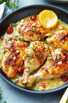 Creamy Garlic Chicken Caramelized Garlic, Creamy Garlic Chicken Recipes, Garlic Chicken Recipe, Octopus Recipes, Brown Chicken, Creamy Garlic Chicken, Star Food, Wood Chips, Creamy Garlic