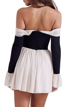 An oversized bow, flowy skirt and strapless neck give sweet detailing to this corset-inspired minidress outfitted with underwired cups. 22" center front length (size Small) Hidden back-zip closure Strapless Long sleeves Lined 85% polyamide, 15% elastane with 100% polyester and 97% polyester, 3% elastane contrast Dry clean Imported Bow Corset, Neue Outfits, Bare Shoulders, Backless Mini Dress, Flare Mini Dress, Mini Dress With Sleeves, Flowing Maxi Dress, White Mini Dress, Mini Dress Party