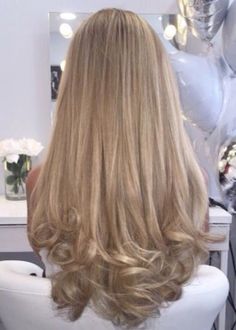 haircare tips #follow#like#hair#haircair#blonde#beauty#aesthetic Curled Ends, Blonde Hair Inspiration, Hair Stylies, Long Blonde, Hair Curly, Long Blonde Hair, Hair Inspo Color, Aesthetic Hair, Curled Hairstyles