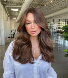 Brunette Hair Gloss, Warm Brown Hair Color, Brown Hair Inspiration, Warm Brown Hair, Balayage Hair Color, Brown Hair Looks, Hair Gloss, Brunette Balayage