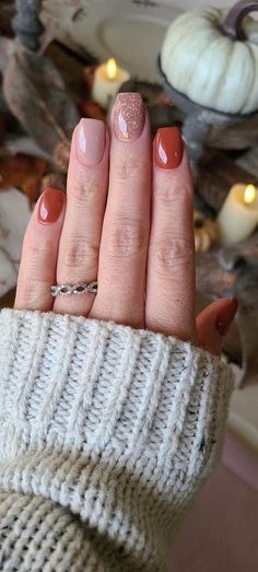 Autumnal Nails Gel, Autumn Shellac Nails, Halloween Shellac Nails, Autumn Gel Nails Short, Autumn Nails Ideas Simple, Simple Autumn Nails Short, Autumn Inspired Nails, Short Autumn Nails, Autumn Gel Nails