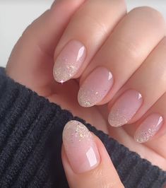 Nail Art Designs Small Nails, Small Nail Extensions, Small Gel Nails, Nails For Diwali, Diwali Nail Art Designs, Pink Gel Nails Ideas, Diwali Nails, France Nails, Small Nail Art