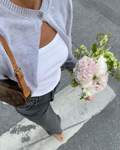 A Bouquet Of Flowers, Bouquet Of Flowers, New Energy, Outfit Inspo Fall, Lookbook Outfits