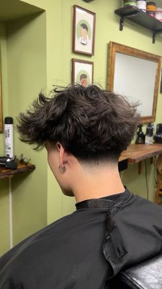 Low Fade Curly Hair, Taper Fade Long Hair, Haircut Square, Aesthetic Mode, Boys Fade Haircut, Good Haircut