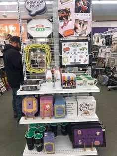 there are many items on display in the store