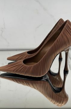 Woman Shoes, Shoe Rack, High Heels, Couture, Women Shoes, Hats, Heels