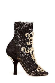 baroque fashion  | Baroque Style Wedding Inspiration | Weddingomania Black And Gold Home, Black Lace Heels, Dolce Gabbana Shoes, Gold Pumps, Lace Heels, Black Ankle Booties, Pumps Shoes, Dolce E Gabbana, Fabulous Shoes