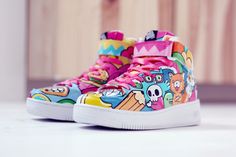 Doodle Shoes, Painted Canvas Shoes, Painted Sneakers, Diy Clothes Design, Crochet Sandals, Sneaker Art