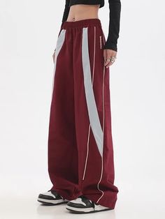 Sporty Y2k, Hip Hop Trousers, Girl Sweatpants, 일본 패션, Baggy Sweatpants, Dance Pants, Vintage Preppy, 가을 패션, Mode Inspiration