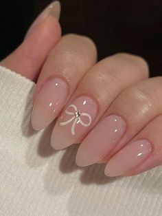 Pearl Art Nails, Cute Feminine Nails, Spring Polygel Nails, Pastel Pink Almond Nails, Baddie Aesthetic Nails, Simple Cute Nail Ideas, Simple Kawaii Nails, Cottage Nails, Classic Nails Ideas