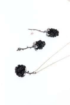 Blackberries  Set, in oxidized sterling silver and handcrafted black Murano pearls. They are born from the collaboration with the artisan glass laboratory Vitrea Glass Lab that created these worked Blackberries -shaped pearls for me, I made the silver components entirely by hand. The set consists of pendant earrings with realistic textured twigs and thorns and a pendant. The set is sold together or individually, the pendant is sold with a chain or individually, you can choose the option that sui Blackberry Earrings, Beads Earrings, Botanical Jewelry, Murano Glass Beads, Pendant Silver, Pendant Earrings, Murano Glass, Blackberry, Beaded Earrings