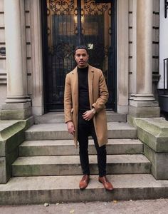 Men's fall clothing 2023 18 ideas: Embrace the latest fashion trends - mens-club.online Beige Coat Outfit Men, Brown Coat Outfit Men, Peacoat Outfit Men, Brown Trench Coat Outfit, Mens Wool Trench Coat, Brown Coat Outfit, Winter Coat Fashion, Peacoat Outfit, Trench Coat Winter