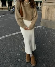 White Knit Skirt Outfit Winter, Ribbed Skirt Outfit Winter, Long White Skirt Winter Outfit, Knitted Skirt Outfit Winter, Midi Knit Skirt Outfit, Knitted Midi Skirt Outfit, Beige Skirt Outfit Winter, Fall Fitted Beige Maxi Skirt, Slip Skirt Outfit Winter