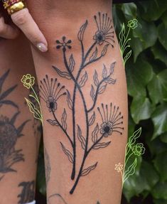 Floral leg tattoo Black And White Line Work Tattoo, Desert Tattoo Ideas Sleeve, Coinciding Tattoos, Desert Style Tattoo, Uu Chalice Tattoo, Traditional Folk Flower Tattoo, Folk Art Flowers Tattoo, Hippy Tattoos For Women, Small Discreet Tattoos