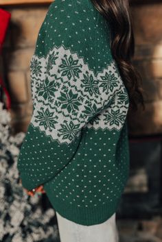 Experience the wonder of the holiday season with our lovely Green Christmas Snowflake Sweater, available exclusively in CURVY SIZE. Adorned with a stunning snowflake pattern, this loose-fit sweater is designed to flatter a variety of body types while keeping you comfortable and warm. Crafted from soft, cozy material, it's the perfect choice for both festive occasions and cold weather. Create stylish ensembles by pairing this plus size sweater with any of your favorite bottoms. Add to cart today, Snowflake Sweater Outfit, Christmas Sweaters Plus Size, Green Winter Holiday Sweater, Green Christmas Holiday Sweater, Ugly Christmas Sweater Plus Size, Christmas Snowflakes Pattern, Intricate Snowflake, Snowflake Sweater, Snowflake Patterns