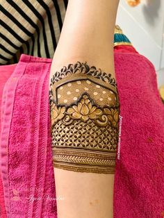 #diy, #crafts, #handmade, #creative Lotus Mehndi Design, Wedding Henna Designs, Designer Dresses Couture, Indian Mehndi, Dresses Couture, Very Simple Mehndi Designs, Wedding Henna