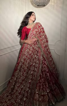 Nikkah Saree Bridal Fashion, Nikkah Saree, Red Sabyasachi Lehenga, Lehenga Aesthetic, Barat Dresses, Indian Bridal Wear Red, Beautiful Lehenga, Fashion Infographic, Pretty Party Dresses