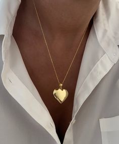 Big Gold Heart Necklace, Large Heart Necklace, Gold Jewelry Aesthetic Outfit, Heart Pendant Necklace With Adjustable Chain, Heart Cut Locket Necklace For Valentine's Day, Everyday Heart Locket Necklace For Valentine's, Valentine's Day Heart Pendant Charm Necklace, Valentine's Day Heart Cut Locket Necklace, Heart Charm Pendant Necklace For Valentine's Day