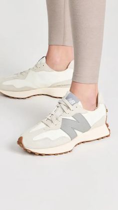 New Balance 327 Women Outfit, Sandals Ideas, New Balance Outfit, New Balance 327, Fresh Sneakers, Rain Cloud, Sneakers Looks, Aesthetic Shoes, New Balance Sneakers