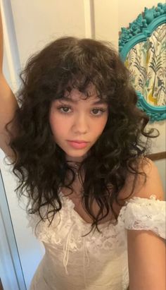 Brown Curly Hair Face Claim, Face Claims Female Brunette Curly Hair, Face Claims Curly Hair, Whispy Curly Bangs, Hispanic Female Face Claims, Square Face Curly Hair, Mixed Face Claims, Hispanic Face Claims Female, Mexican Face Claim Female