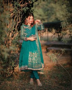 Pakistan Suits, Designer Photoshoot, Pakistan Girl, Plazzo Dress, Lehenga Saree Design, Makeup Images, Iqra Aziz, Airplane Window