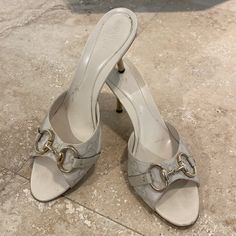 Vintage Gucci Heels Size 8 1/5 In Great Condition Used Only Couple Of Times Heels 2,5 Inches Gucci Heels, Shoes Gucci, Gucci Shoes, Low Heels, Vintage Gucci, 2 Colours, Shoes Women Heels, Shoes Heels, Gucci