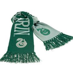 a green and white scarf with the words grizly on it