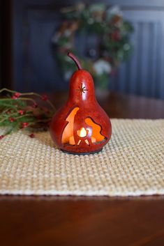 Red nativity scene gourd at Meadowbrooke Gourds Mini Gourd Christmas Ornaments, Gourds Crafts Projects, Gourd Christmas, Gourds Diy, Snowman Gourds, Nativity Silhouette, Gorgeous Gourds, Gourd Crafts, Repurposing Ideas