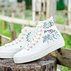 ❤️ Custom Embroidered Converse Shoes - Personalized Floral Wedding Sneakers Discover the perfect blend of style and personalization with our custom embroidered Converse shoes. Handcrafted with intricate floral designs, these unique sneakers can be personalized with your name and wedding date, making them an ideal choice for brides, grooms, and anyone looking to add a special touch to their wedding attire. Enjoy the comfort of classic Converse with a bespoke twist. Perfect for weddings, anniversaries, and special occasions. Order your personalized floral wedding sneakers today and step into a world of elegance and individuality! 📌 Customization: Please provide the names and wedding date you would like embroidered. Processing Time: Each pair is made to order, so please allow 1-2 weeks for p Bridal Converse, Converse Wedding Shoes, Classic Converse, Bridal Sneakers, Embroidered Converse, Wedding Converse, Wedding Sneakers, Unique Sneakers, Embroidery Shoes