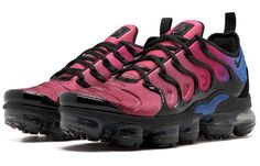 Nike Womens WMNS Air VaporMax Plus Black Hyper Violet AO4550-001 Vapormax Plus Black, Nike Vapormax Plus, Vapour Max Nike, Basket Nike, Nike Sacai, Air Vapormax Plus, Nike Air Vapormax Plus, Nike Vapormax, Womens Air Jordans