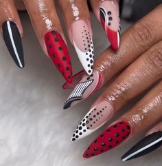 Different Nail Ideas Fun, Red Colorful Nails, Sassy Nails Designs, Trendy Nail Designs Unique, Cute Costumes Ideas, Nail Hot Pink, Halloween Cute Costumes, Complex Nail Designs, Modern Art Nails