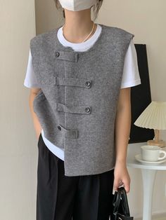 Korean Fashion Elegant, Detail Couture, Autumn Outwear, Fashion Elegant, Knitting Women Sweater, Cardigan Top, Vintage Women, Knit Vest