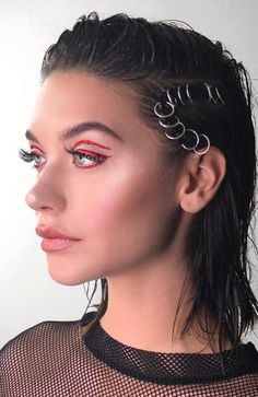 Amanda Steele steel rings in hair 2019-05-06 Rings In Hair, Metal Hairstyles, Rave Hairstyles, Glitter Roots, Amanda Steele, Peinados Hair Styles, Avant Garde Hair, Hair Repair Mask, Oval Face Hairstyles