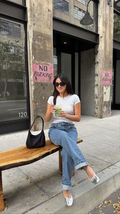 Green Flats Outfit, Silver Flats Outfit, Ballet Flat Outfits, Ballet Flats Street Style, Flats Outfit Summer, Red Ballet Flats Outfit, Casual Flats Outfit, Red Flats Outfit, Silver Shoes Outfit