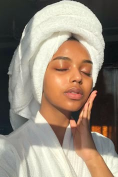 Skin Care Routine For 20s, Smooth Skin Texture, Uneven Skin Texture, Smooth Face, Glow Skin, Glowy Skin, Skin Benefits, Acne Skin, Perfect Skin