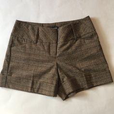 Nwt Brown Patterned Dress Shorts From Express. Fitted Shorts With Short Inseam For Fall, Fitted Brown Bottoms With Short Inseam, Brown Fitted Shorts, Fitted Brown Shorts For Fall, Fitted Brown Shorts For Workwear, Dress Shorts, Patterned Dress, Dress Patterns, Dream Closet