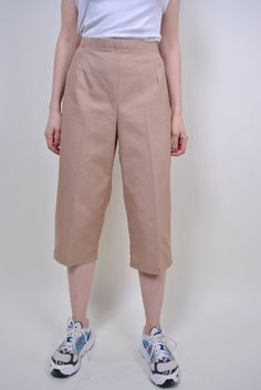 "90s beige chino capris, vintage women straight long shorts, Size W 34 Welcome to TARASCOMMON.ETSY.COM Unique clothing from the 20th century. Model tall 170cm. Size: FR/B - 44; Eur - 42; UK 16; Width - 39-49cm / 15.35-19.29inch; Length - 80cm / 31.49inch. All measurements are taken seam to seam while lying flat. Cotton. Polyester. This item is vintage, so it can have some defects. Additional photos can be send We are glad that you are interested in lots that we sell. Wish you a good shopping! FO Beige Chinos, Womens Capris, Unique Clothing, Retro Shirts, Short Long, Vintage Women, Long Shorts, Unique Outfits, Vintage Jacket