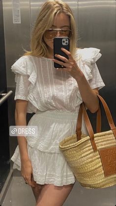 Dubai Summer, Dress Runway, Madison Beer Outfits, Outfit Elegant, Nyc Style, Aesthetic Jewelry, The Diary, New Chic, Stockholm Fashion