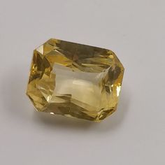 Buy Yellow Sapphire (Pukhraj) Gemstone Online in New Delhi- Gems Wisdom Sapphire Stone, Precious Gemstones