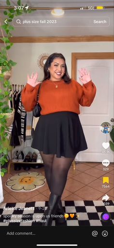 Winter Outfits For Big Belly Women, B Belly Outfits Plus Size, Apple Shape Fall Outfits, Friendsgiving Outfit Ideas Plus Size, Apple Shape Plus Size Outfits, Apple Plus Size Outfits, Autumn Curvy Outfits, Plus Size Rock Concert Outfit, Plus Size Apple Shape Outfits