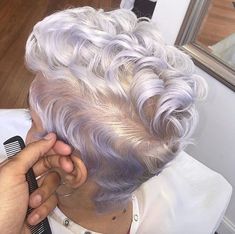 xbrattt 🦋💦💕 Beautiful Gray Hair, Short Sassy Hair, Pelo Afro, Hairstyle Gallery, Penteado Cabelo Curto, Hair Crush, Short Natural Hair Styles