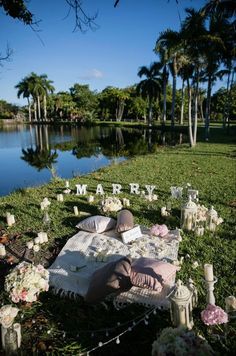 Proposal Picnic Ideas Picnic Marriage Proposal, Lake Proposal Ideas Romantic, Whimsical Proposal Ideas, Cute Proposal Set Up, Backyard Proposal Ideas Daytime, Cottage Core Proposal, Proposal Ideas Florida, Miami Proposal Ideas