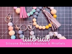 a bunch of beads and key chains on a table with the words, how to make bead necklaces